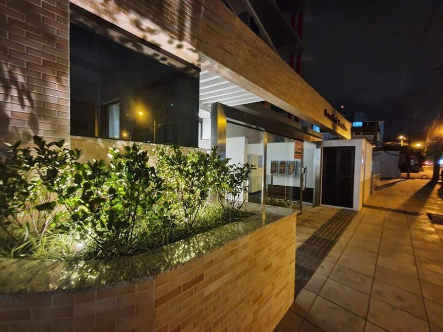 Apartamento 2 Suites Com Piscina E Churrasqueira, Ao Lado Da Ufsc Florianopolis Exterior photo